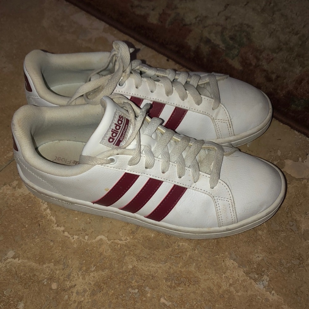 Adidas women’s 8.